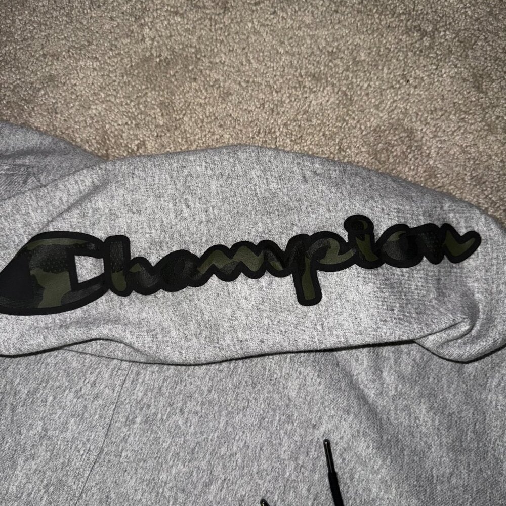 SOLD-Champion Gray Hoodie Camo Logo | Size M - Picture 4 of 5